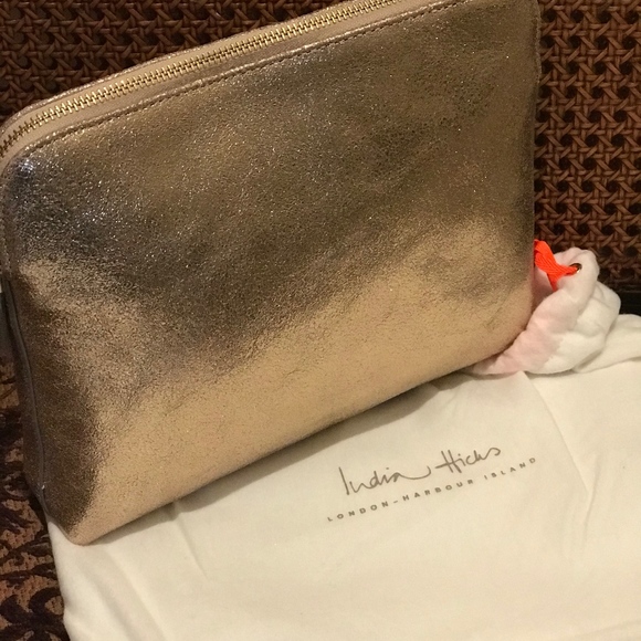 India Hicks Handbags - India Hicks Gold Crackle Insider